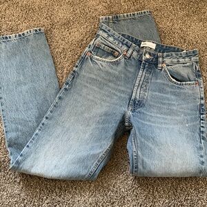 Woman’s Zara jeans. Barely worn